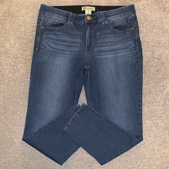 Democracy Jeans - Picture 1 of 7